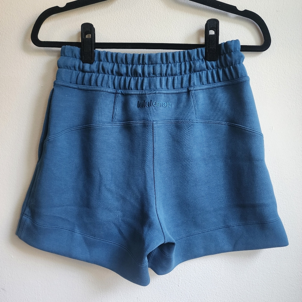 Lululemon Soft Ambitions High Rise Short 4" Size 4 - Picture 2 of 4
